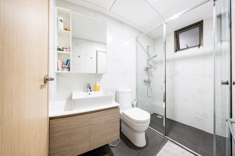 Treasure Crest, 60 Anchorvale Crescent, 3 Bedrooms, 958 sqft, Executive Condominium For Sale, by Noh ., 500209825 - Bathroom - PropertyGuru.com.sg