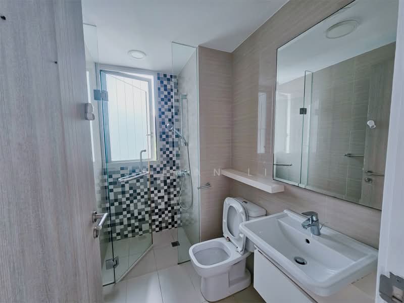 Sea Esta, 22 Pasir Ris Link, 3 Bedrooms, 1,130 sqft, Condominium For Sale, by Julian Li, 500209833 - Bathroom - PropertyGuru.com.sg