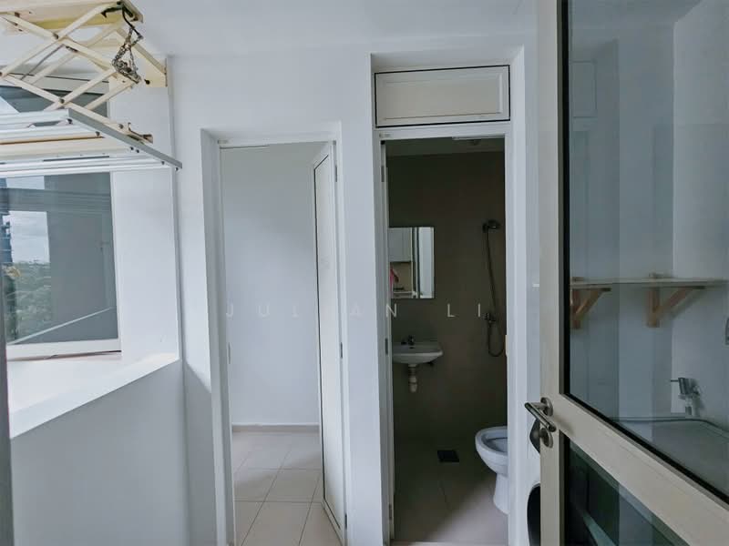 Sea Esta, 22 Pasir Ris Link, 3 Bedrooms, 1,130 sqft, Condominium For Sale, by Julian Li, 500209833 - Bathroom - PropertyGuru.com.sg