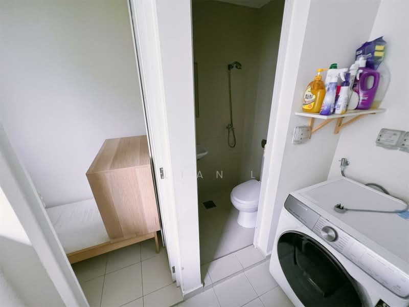 Sea Esta, 22 Pasir Ris Link, 3 Bedrooms, 1,130 sqft, Condominium For Sale, by Julian Li, 500209833 - Bathroom - PropertyGuru.com.sg