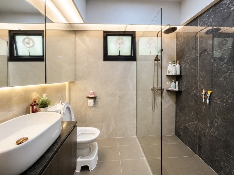 464A Bukit Batok West Avenue 8, 464A Bukit Batok West Avenue 8, 3 Bedrooms, 1,216 sqft, HDB Flat For Sale, by Jerry Chen, 500209887 - Bathroom - PropertyGuru.com.sg