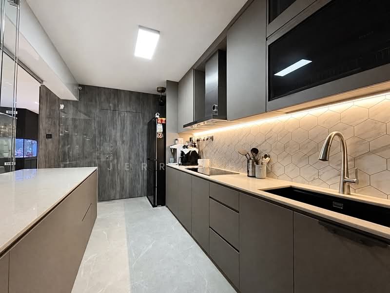 464A Bukit Batok West Avenue 8, 464A Bukit Batok West Avenue 8, 3 Bedrooms, 1,216 sqft, HDB Flat For Sale, by Jerry Chen, 500209887 - Kitchen - PropertyGuru.com.sg