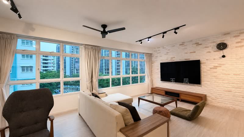 318B Yishun Greenwalk, 318B Yishun Avenue 9, 3 Bedrooms, 1,206 sqft, HDB Flat For Rent, by Evon Tan 陈玉凤, 500209893 - Living Room - PropertyGuru.com.sg