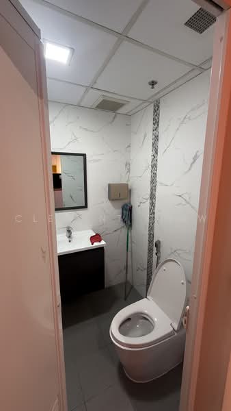 Gemini @ Sims, 2 Sims Close, 3,046 sqft, Light Industrial (B1) For Rent, by Clement Chew, 500209910 - Bathroom - CommercialGuru.com.sg
