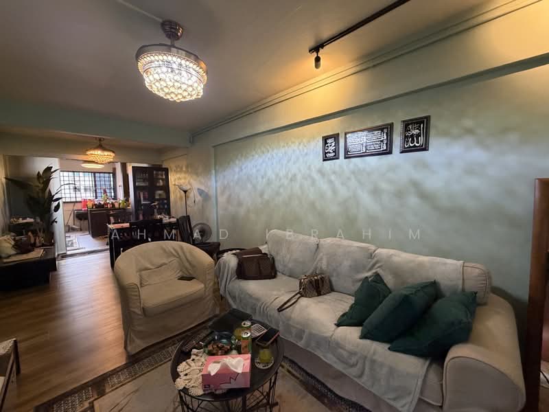 463 Jurong West Street 41, 463 Jurong West Street 41, 2 Bedrooms, 720 sqft, HDB Flat For Sale, by Ahmad Ibrahim, 500209911 - Living Room - PropertyGuru.com.sg