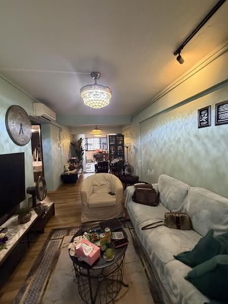 463 Jurong West Street 41, 463 Jurong West Street 41, 2 Bedrooms, 720 sqft, HDB Flat For Sale, by Ahmad Ibrahim, 500209911 - Living Room - PropertyGuru.com.sg