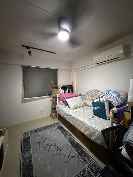 463 Jurong West Street 41, 463 Jurong West Street 41, 2 Bedrooms, 720 sqft, HDB Flat For Sale, by Ahmad Ibrahim, 500209911 - Bedroom - PropertyGuru.com.sg