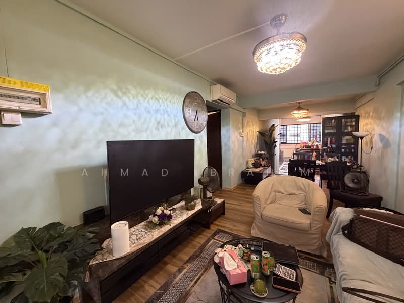 463 Jurong West Street 41, 463 Jurong West Street 41, 2 Bedrooms, 720 sqft, HDB Flat For Sale, by Ahmad Ibrahim, 500209911 - Living Room - PropertyGuru.com.sg