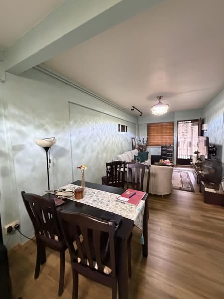 463 Jurong West Street 41, 463 Jurong West Street 41, 2 Bedrooms, 720 sqft, HDB Flat For Sale, by Ahmad Ibrahim, 500209911 - Living Room - PropertyGuru.com.sg