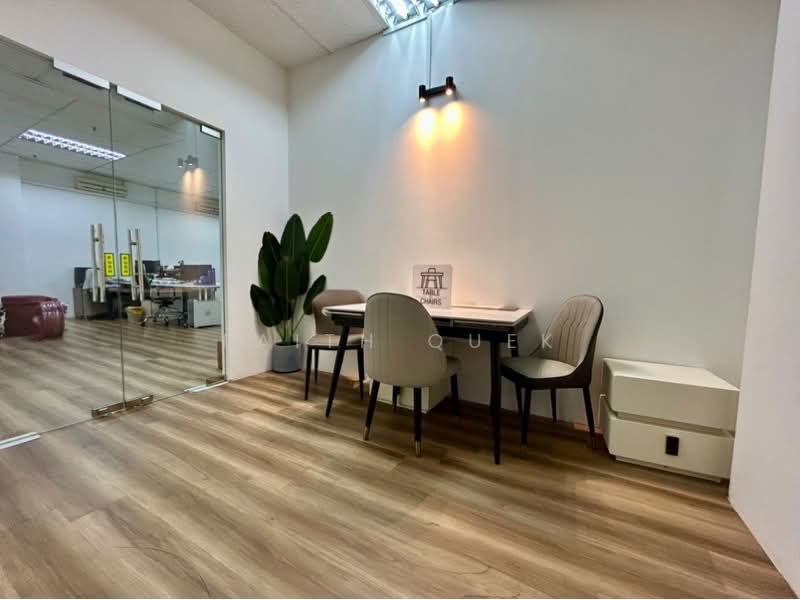 Unity Centre, 51 Bukit Batok Crescent, 380 sqft, Light Industrial (B1) For Rent, by Faith Quek, 500209912 - CommercialGuru.com.sg