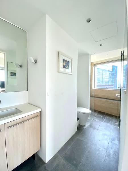 The Sail @ Marina Bay, 6 Marina Boulevard, 3 Bedrooms, 1,313 sqft, Condominium For Sale, by Holly Yan, 500209915 - Bathroom - PropertyGuru.com.sg