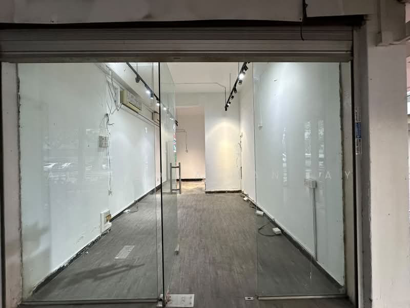 725 ANG MO KIO AVENUE 6