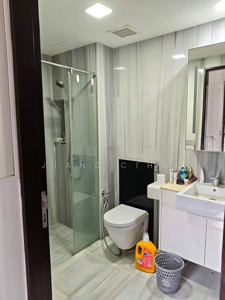 Pavilion Square, 345 Geylang Road, 1 Bedroom, 398 sqft, Condominium For Rent, by Jiang Cihui, 500209942 - Bathroom - PropertyGuru.com.sg