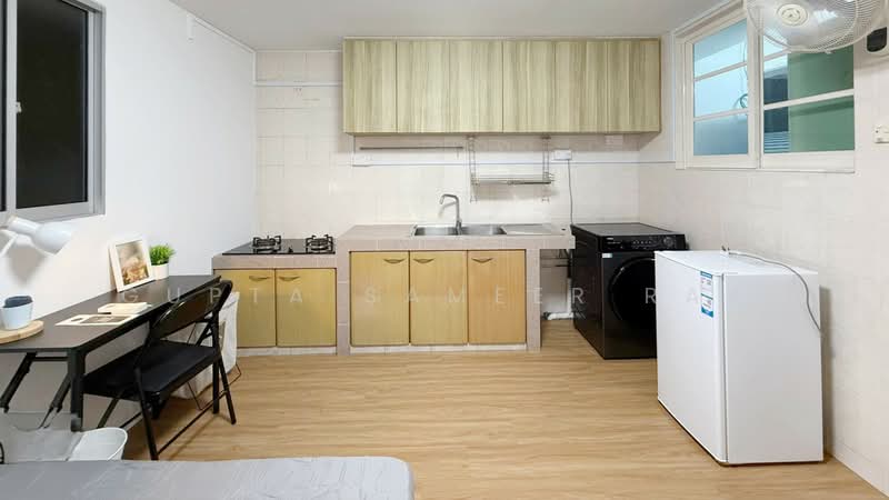 Chwee Chian View, Chwee Chian View, Room Rental, 150 sqft, Terraced House For Rent, by Gupta Sameer Raj, 500209970 - Kitchen - PropertyGuru.com.sg