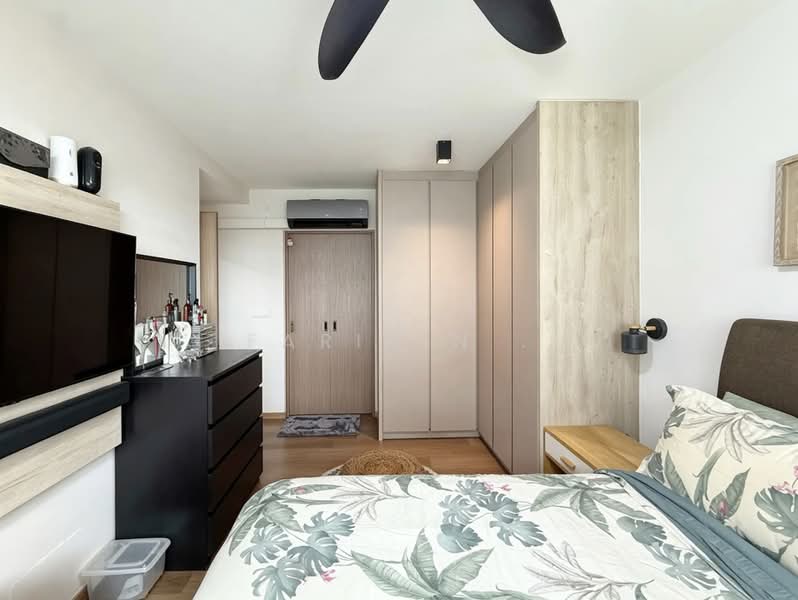 355A Anchorvale Lane, 355A Anchorvale Lane, 3 Bedrooms, 1,001 sqft, HDB Flat For Sale, by Farihin ., 500209990 - Master Bedroom - PropertyGuru.com.sg