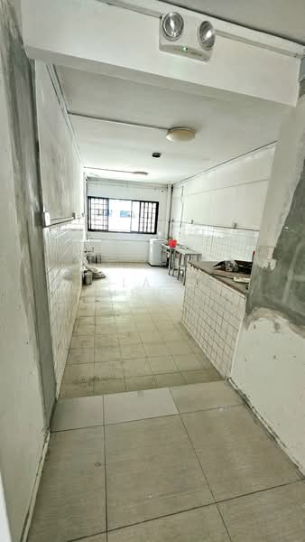 Single or 2-Storey Retail &/or F&B Shophouse. Good Visibility, P/Fitted, Ample Parking, Convenient!, Cheng San, Ang Mo Kio, 2,331 sqft, Shop / Shophouse For Rent, by Clara Heng, 500209991 - Kitchen - CommercialGuru.com.sg