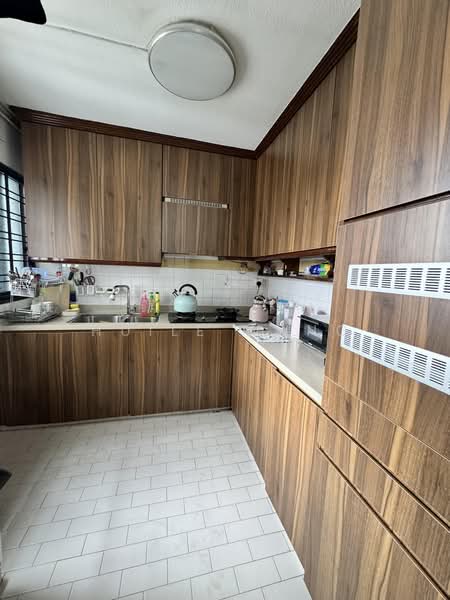 655 Hougang Avenue 8, 655 Hougang Avenue 8, 3 Bedrooms, 1,292 sqft, HDB Flat For Sale, by Huile Wang, 500210002 - Kitchen - PropertyGuru.com.sg