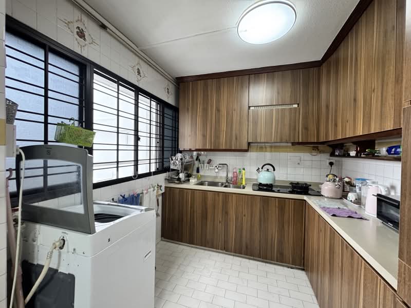 655 Hougang Avenue 8, 655 Hougang Avenue 8, 3 Bedrooms, 1,292 sqft, HDB Flat For Sale, by Huile Wang, 500210002 - Kitchen - PropertyGuru.com.sg