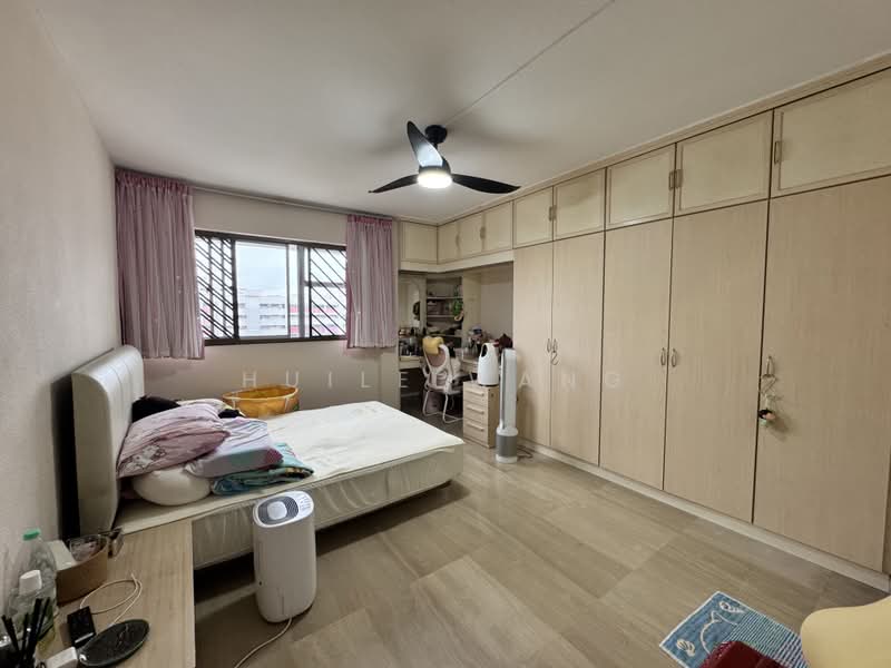 655 Hougang Avenue 8, 655 Hougang Avenue 8, 3 Bedrooms, 1,292 sqft, HDB Flat For Sale, by Huile Wang, 500210002 - Bedroom - PropertyGuru.com.sg