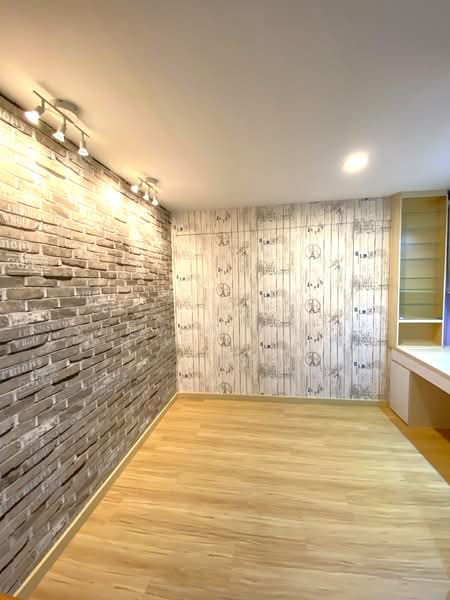 421 Ang Mo Kio Avenue 10, 421 Ang Mo Kio Avenue 10, 3 Bedrooms, 1,066 sqft, HDB Flat For Sale, by Steven Choo, 500210011 - Interior - PropertyGuru.com.sg