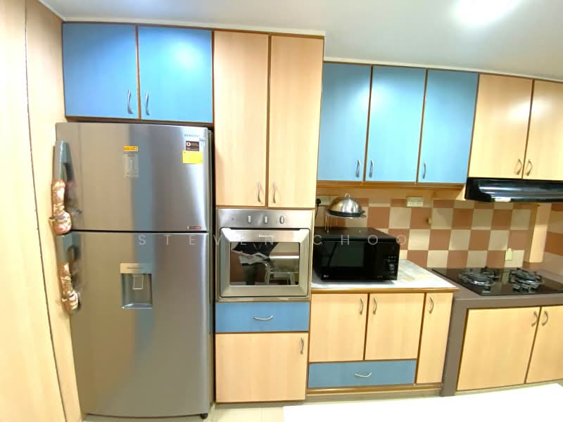 421 Ang Mo Kio Avenue 10, 421 Ang Mo Kio Avenue 10, 3 Bedrooms, 1,066 sqft, HDB Flat For Sale, by Steven Choo, 500210011 - Kitchen - PropertyGuru.com.sg