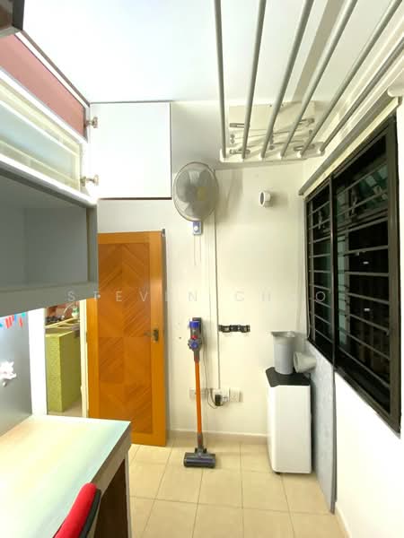 421 Ang Mo Kio Avenue 10, 421 Ang Mo Kio Avenue 10, 3 Bedrooms, 1,066 sqft, HDB Flat For Sale, by Steven Choo, 500210011 - Interior - PropertyGuru.com.sg
