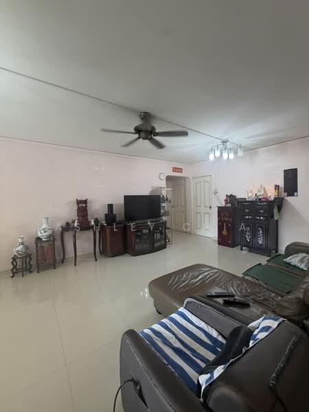 430 Jurong West Avenue 1, 430 Jurong West Avenue 1, 3 Bedrooms, 1,108 sqft, HDB Flat For Sale, by Ashley Chia, 500210018 - Living Room - PropertyGuru.com.sg