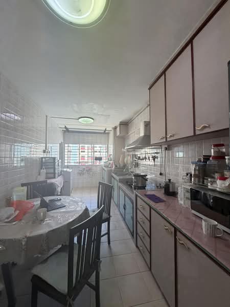 430 Jurong West Avenue 1, 430 Jurong West Avenue 1, 3 Bedrooms, 1,108 sqft, HDB Flat For Sale, by Ashley Chia, 500210018 - Kitchen - PropertyGuru.com.sg
