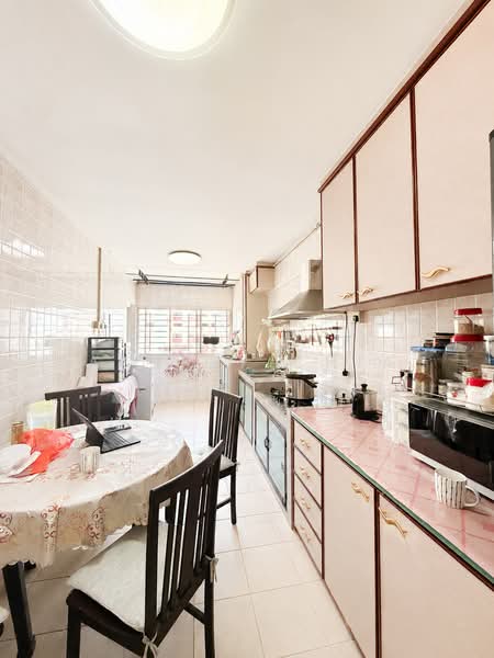 430 Jurong West Avenue 1, 430 Jurong West Avenue 1, 3 Bedrooms, 1,108 sqft, HDB Flat For Sale, by Ashley Chia, 500210018 - Kitchen - PropertyGuru.com.sg