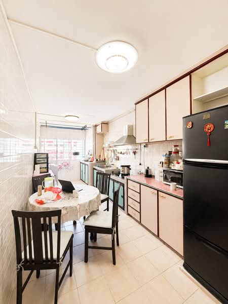 430 Jurong West Avenue 1, 430 Jurong West Avenue 1, 3 Bedrooms, 1,108 sqft, HDB Flat For Sale, by Ashley Chia, 500210018 - Kitchen - PropertyGuru.com.sg