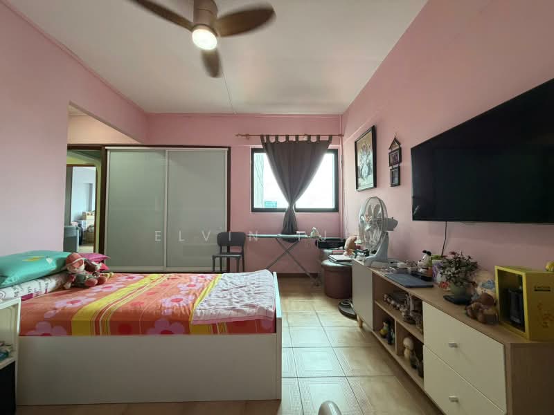 642 Rowell Road, 642 Rowell Road, 3 Bedrooms, 1,108 sqft, HDB Flat For Sale, by Elvin Tjew, 500210020 - Bedroom - PropertyGuru.com.sg