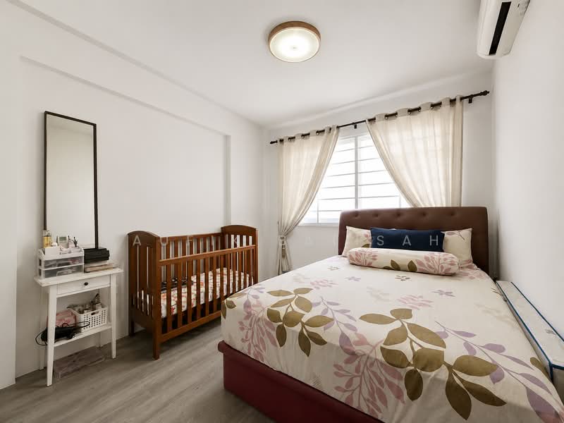 443D Bukit Batok West Avenue 8, 443D Bukit Batok West Avenue 8, 3 Bedrooms, 990 sqft, HDB Flat For Sale, by Taufik Batisah, 500210025 - Bedroom - PropertyGuru.com.sg
