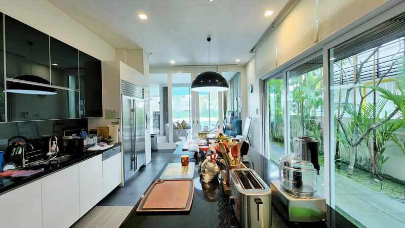Sentosa Cove, 3 Cove Grove, 5 Bedrooms, 6,500 sqft, Detached House For Sale, by Steve Tay, 500210042 - Kitchen - PropertyGuru.com.sg