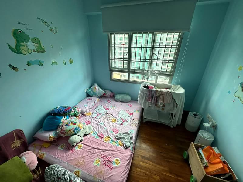455 Segar Road, 455 Segar Road, 3 Bedrooms, 1,001 sqft, HDB Flat For Sale, by James Yeo, 500210044 - Bedroom - PropertyGuru.com.sg