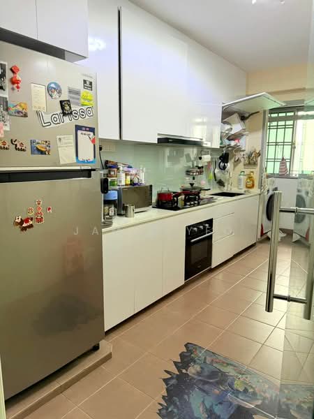 455 Segar Road, 455 Segar Road, 3 Bedrooms, 1,001 sqft, HDB Flat For Sale, by James Yeo, 500210044 - Kitchen - PropertyGuru.com.sg
