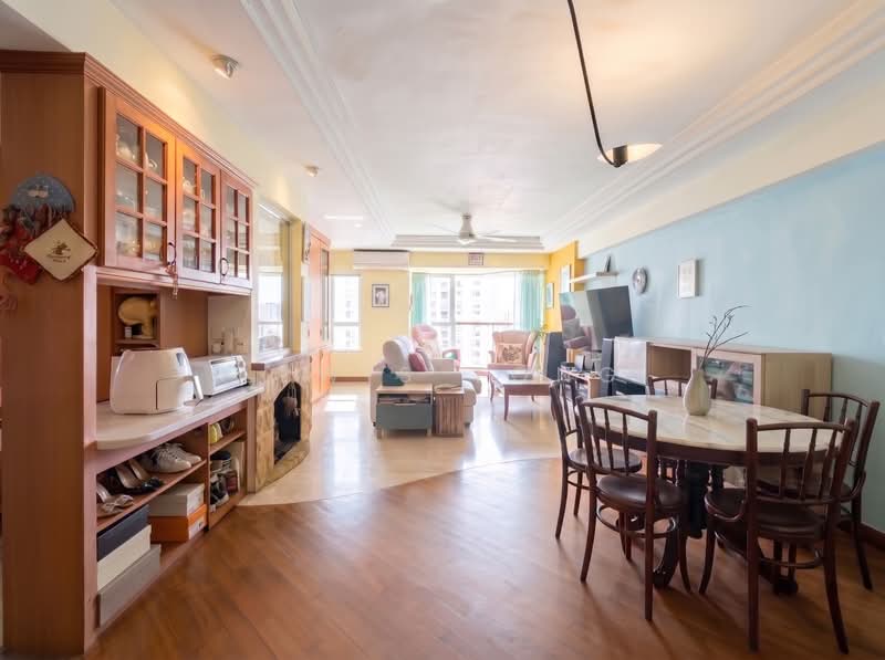 293 Bishan Street 22, 293 Bishan Street 22, 4 Bedrooms, 1,323 sqft, HDB Flat For Sale, by Lewis Tong, 500210053 - Living Room - PropertyGuru.com.sg