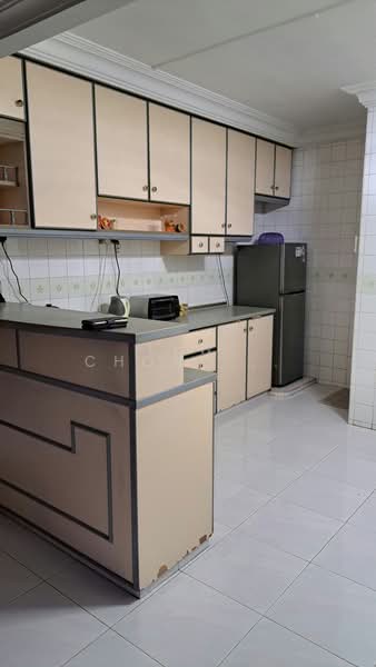 323 Tampines Street 33, 323 Tampines Street 33, Room Rental, 150 sqft, HDB Flat For Rent, by Lew Chong Yit, 500210061 - Kitchen - PropertyGuru.com.sg