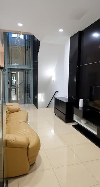 Upper toh tuck terrace, , 5 Bedrooms, 5,382 sqft, Corner Terrace For Sale, by Jean Ang  诗吟, 500210073 - Living Room - PropertyGuru.com.sg