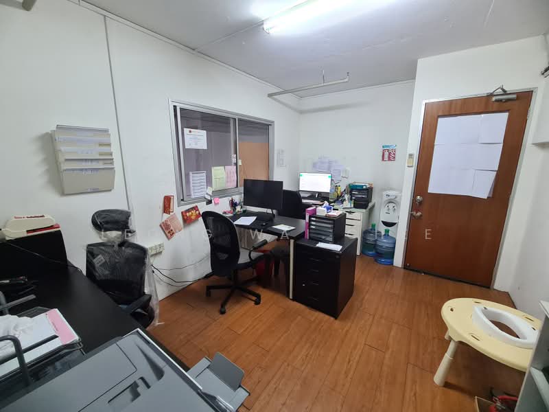 Pioneer Centre, 1 Soon Lee Street, 1,700 sqft, Factory / Workshop (B2) For Sale, by Leong Wai Chee, 500210102 - Study - CommercialGuru.com.sg