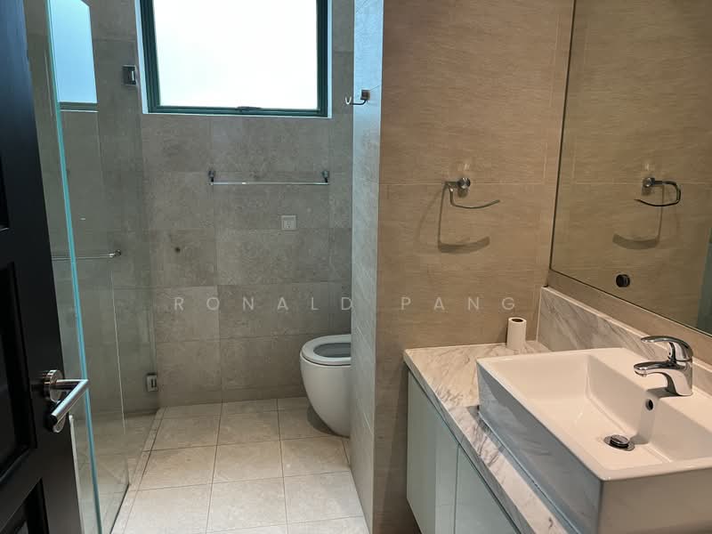 Pebble Bay, 136 Tanjong Rhu Road, 4 Bedrooms, 3,056 sqft, Condominium For Sale, by Ronald Pang, 500210113 - Bathroom - PropertyGuru.com.sg