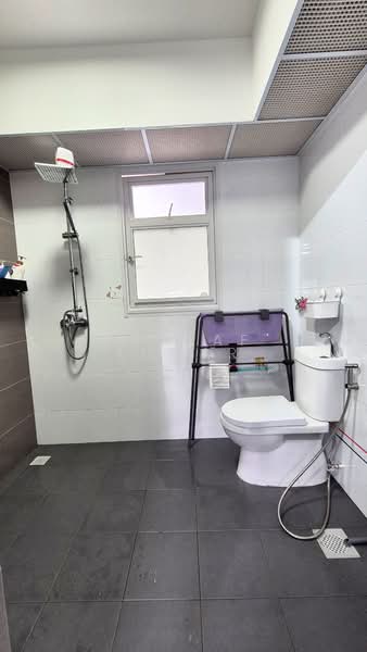 621B Tampines Street 61, 621B Tampines Street 61, 3 Bedrooms, 1,001 sqft, HDB Flat For Sale, by Ashraf Kumar, 500210116 - Bathroom - PropertyGuru.com.sg