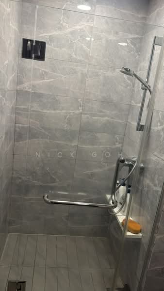 The Brownstone, 152 Canberra Drive, 3 Bedrooms, 915 sqft, Executive Condominium For Sale, by Nick Goh, 500210121 - Bathroom - PropertyGuru.com.sg