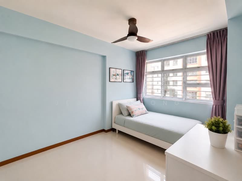 440D Bukit Batok West Avenue 8, 440D Bukit Batok West Avenue 8, 2 Bedrooms, 1,206 sqft, HDB Flat For Sale, by Jessie Chong, 500210130 - Bedroom - PropertyGuru.com.sg