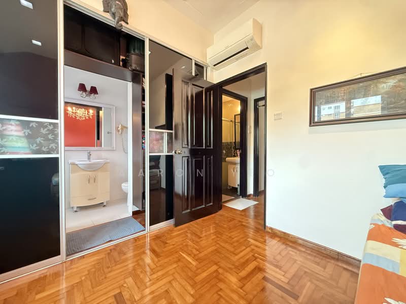 Loyang Villas, Loyang Rise, 4 Bedrooms, 2,580 sqft, Terraced House For Sale, by Aaron Yeo, 500210134 - Bathroom - PropertyGuru.com.sg