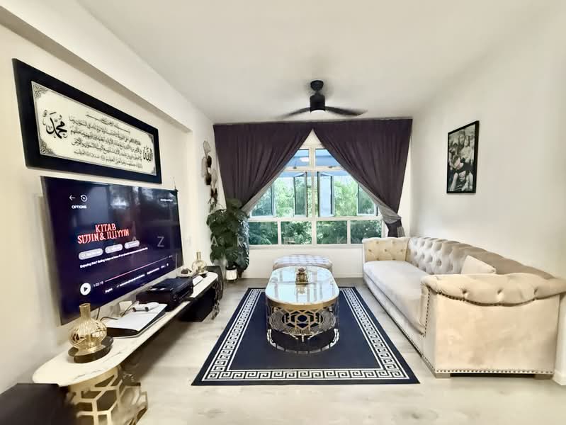119A Canberra Crescent, 119A Canberra Crescent, 3 Bedrooms, 1,001 sqft, HDB Flat For Sale, by Azhar Baksin, 500210161 - Living Room - PropertyGuru.com.sg