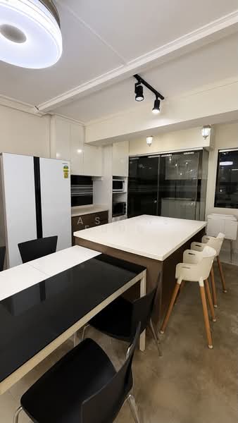 Bedok Reservior 5 room hdb, Jalan Tenaga, Bedok Reservior, 4 Bedrooms, 1,333 sqft, HDB Flat For Sale, by Jasmine Fung, 500210163 - Kitchen - PropertyGuru.com.sg
