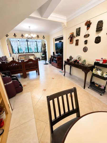 408 Jurong West Street 42, 408 Jurong West Street 42, 3 Bedrooms, 1,561 sqft, HDB Flat For Sale, by Eddie Tan, 500210166 - Living Room - PropertyGuru.com.sg