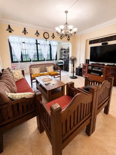408 Jurong West Street 42, 408 Jurong West Street 42, 3 Bedrooms, 1,561 sqft, HDB Flat For Sale, by Eddie Tan, 500210166 - Living Room - PropertyGuru.com.sg