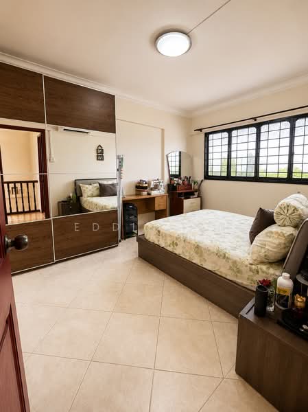 408 Jurong West Street 42, 408 Jurong West Street 42, 3 Bedrooms, 1,561 sqft, HDB Flat For Sale, by Eddie Tan, 500210166 - Master bedroom - PropertyGuru.com.sg