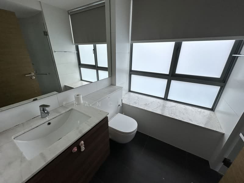 Double Bay Residences, 21D Simei Street 4, Room Rental, 140 sqft, Condominium For Rent, by Francis Lee, 500210175 - Bathroom - PropertyGuru.com.sg